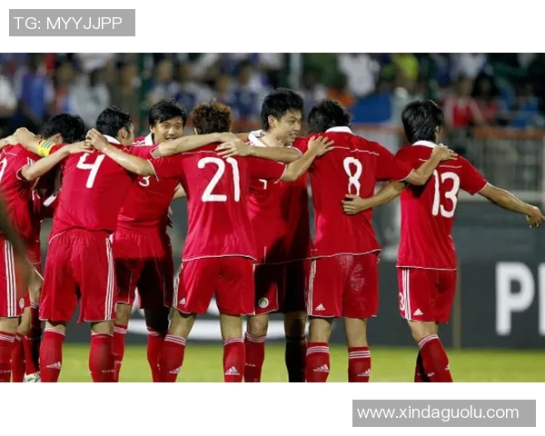 索尔亚与雅典的巅峰对决揭示足球战术与团队合作的魅力