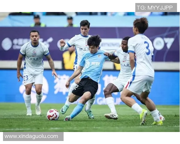 2017年辽宁队与申花队激战回顾：精彩瞬间与赛季影响分析