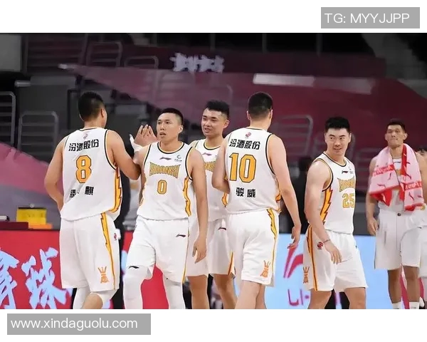 CBA联赛精彩对决广州队迎战山西队首发阵容全面解析 CBA联赛精彩对决广州队迎战山西队首发阵容全面解析