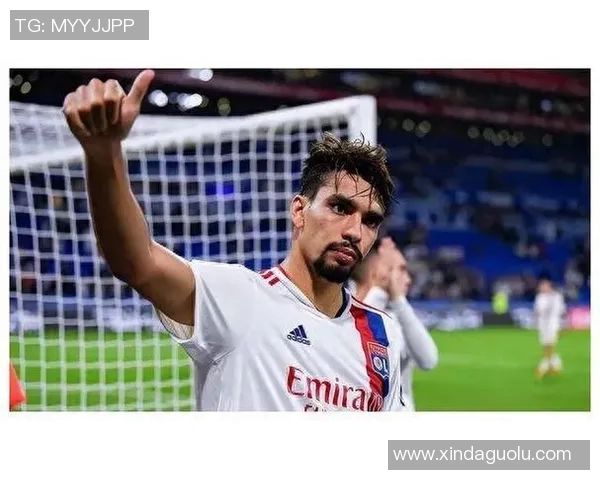 帕奎塔在赛场上的精彩表现引发热议球迷们对他的未来充满期待与关注