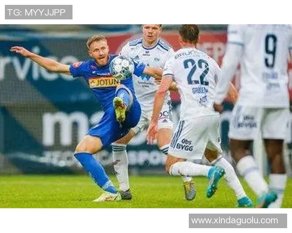 桑纳菲与罗森的对决分析及比赛前瞻探讨 桑纳菲与罗森的对决分析及比赛前瞻探讨