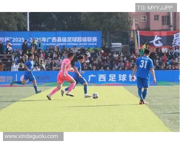湖北当代与广西威壮的精彩对决展现中国足球的魅力与激情 湖北当代与广西威壮的精彩对决展现中国足球的魅力与激情