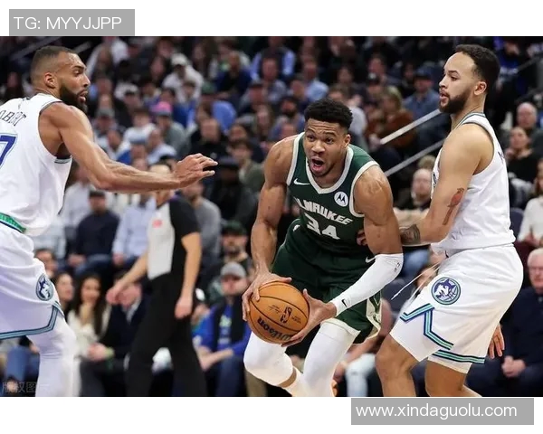 2017年季后赛雄鹿与猛龙激战回顾精彩瞬间与关键时刻分析 2017年季后赛雄鹿与猛龙激战回顾精彩瞬间与关键时刻分析