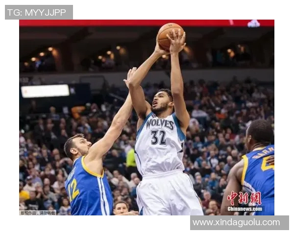 卡尔安东尼唐斯在NBA赛场上的成长与挑战分析 卡尔安东尼唐斯在NBA赛场上的成长与挑战分析