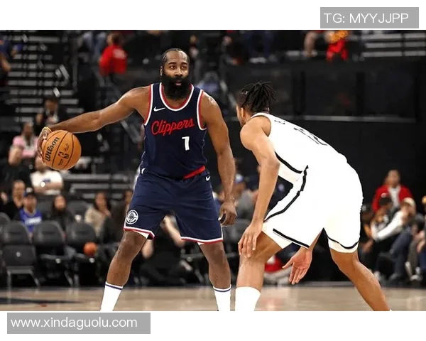 骑士队与篮网激战正酣球迷期待精彩对决与惊喜表现