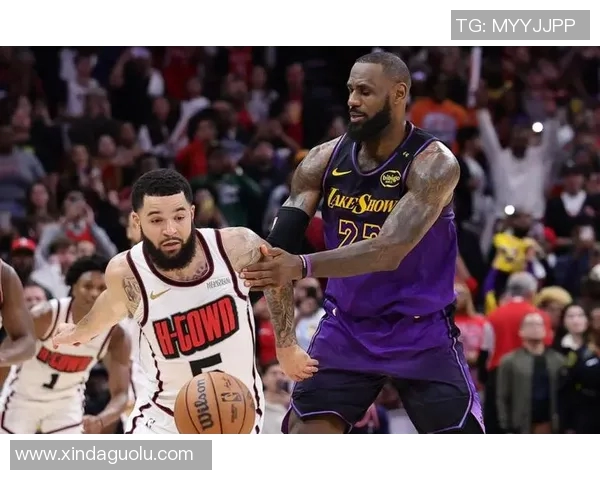 霍勒迪与詹姆斯的巅峰对决谁能在赛场上笑到最后 霍勒迪与詹姆斯的巅峰对决谁能在赛场上笑到最后