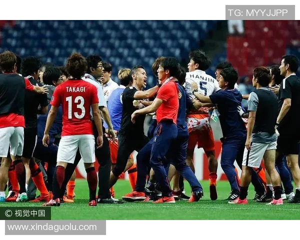 济州联与浦和激烈对抗引发场外斗殴事件引发广泛关注与讨论