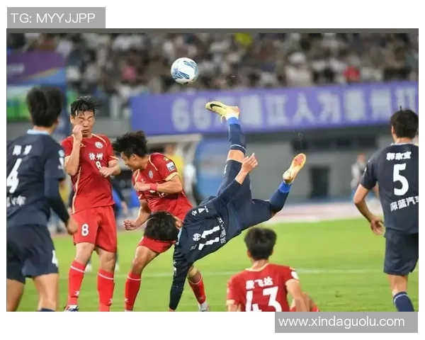 精彩对决直播卓尔与延边足球激情碰撞展现足球魅力与团队精神