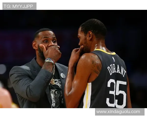 詹姆斯与杜兰特圣诞大战精彩回顾视频全程分析与精彩瞬间集锦